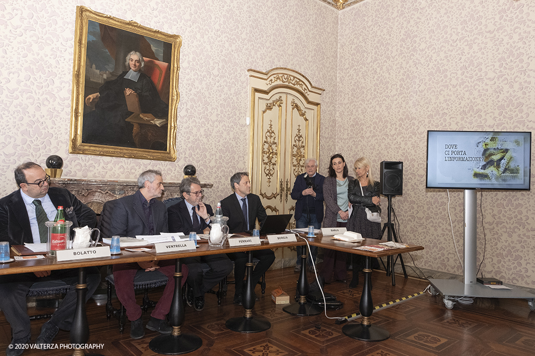 _DSF4700.jpg - 05/02/2020. Torino. Dal 20 al 22 febbraio torna il Festival del Giornalismo Alimentare appuntamento di riferimento per la discussione sul rapporto fra ilmondo del giornalismo e quello del cibo, giuntoalla V edizione. Rispetto agli scorsi anni, nel 2020 ilFestival si allunga portando a tre le giornate di lavoro â€“ oltre a giovedÃ¬ e venerdÃ¬ sono in programma panel anche il sabato mattina. Nella foto un momento della presentazione del Festival.