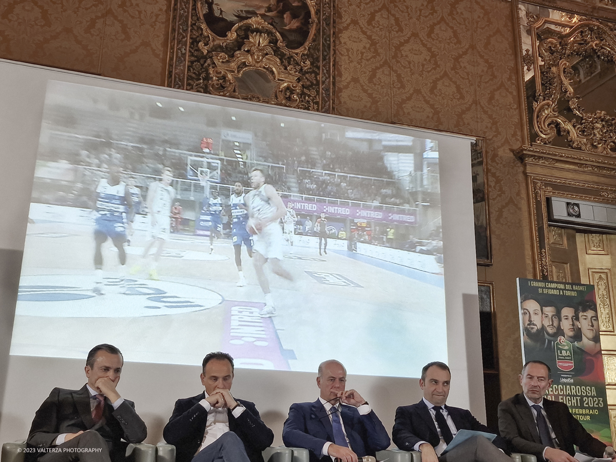 20230202_162124.jpg - 02/02/2023. Torino . Si svolgeranno dal 15 al 19 febbraio le Frecciarossa Final Eight, appuntamento che permetterÃ  alle otto squadre migliori del girone d'andata del campionato di basket di sfidarsi al Pala Alpitour per alzare al cielo la Coppa Italia. Nella foto un momento della conferenza stampa