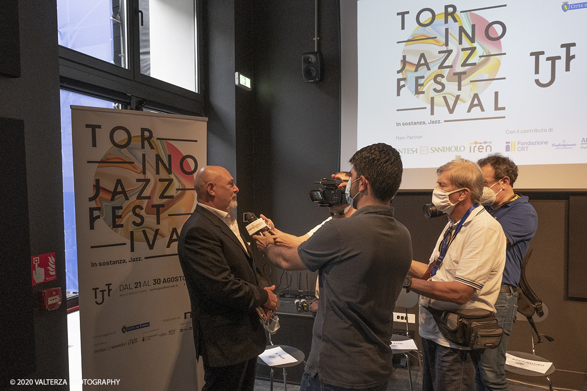 _DSF3336.jpg - 24/07/2020.Torino. Ostello Combo. Dal 21 al 30 agosto il cortile di Combo ospiterÃ  dieci concerti di un'edizione speciale del Torino Jazz Festival, il cui programma comprende grandi nomi della scena jazzistica italiana, oltre ad alcuni ospiti internazionali.