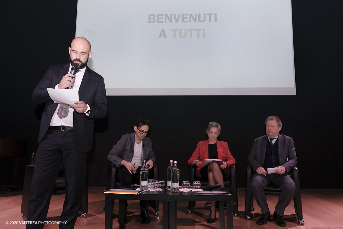 _DSF5635.jpg - 18/02/2020. Torino. Cinque giorni di dialogo intorno ai libri e alla lettura, per immaginare il futuro dellâ€™umanitÃ  e del mondo con oltre 2.000 tra scrittori, filosofi, scienziati, artisti, economisti e pensatori contemporanei. Nella foto un momento della presentazione da parte di da Silvio Viale, presidente dellâ€™Associazione Torino, la CittÃ  del Libro.