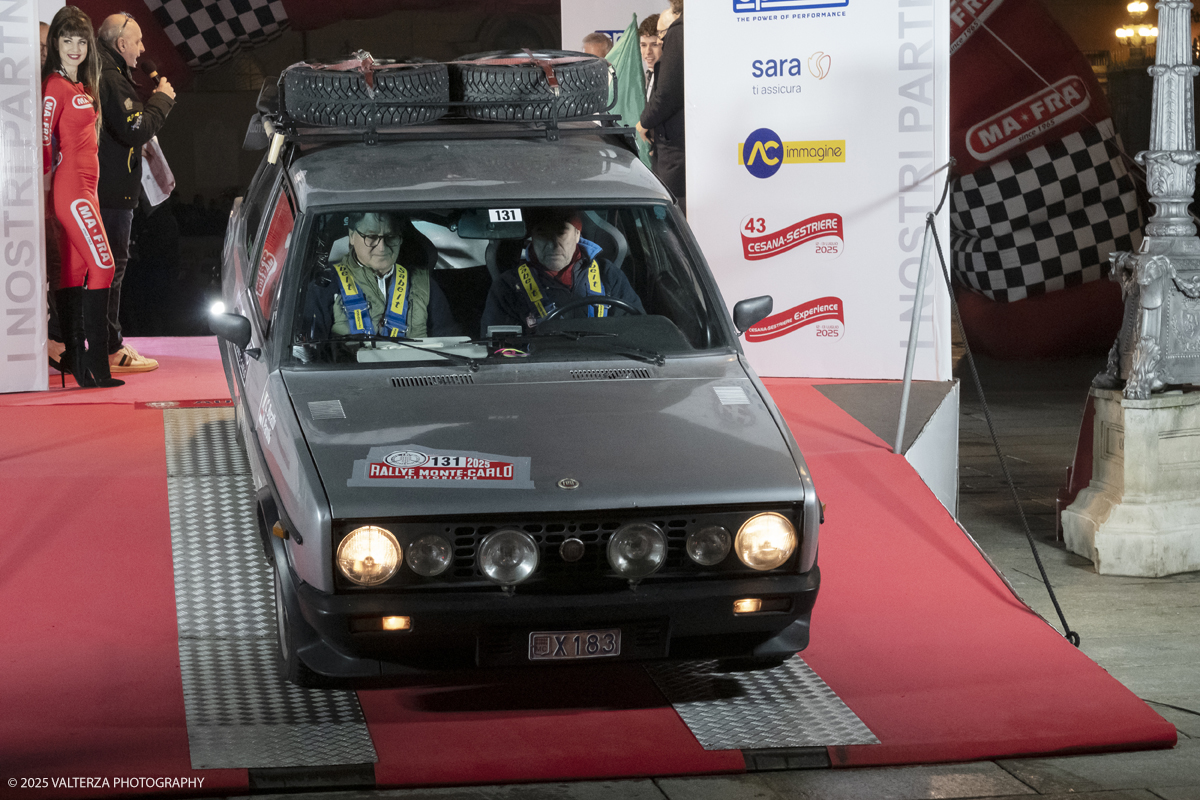 DSCF1326.jpg - Turin, Italy. December 31, 2025.Classic Cars  for the Rallye Monte-Carlo Historique 2025 race starting in Turin. Departure of the car N. 131 Parolin Nicola/Buratto Camillo