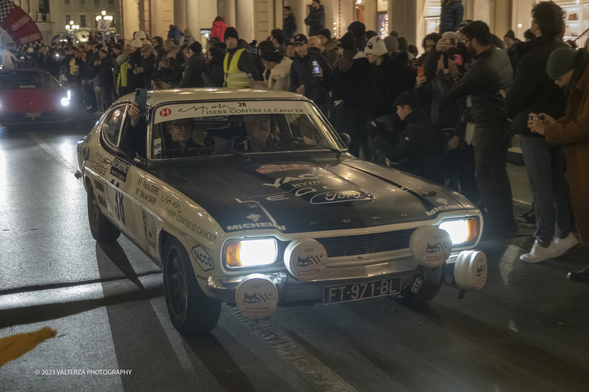 _DSF0844.jpg - 26/01/2023. Torino. Dopo  sette anni, torna a Torino il Rally Storico di Montecarlo, la rievocazione storica del rally su strada piÃ¹ antico del mondo, riservata alle vetture dâ€™epoca che hanno partecipato ad almeno un Rally Automobile Monte-Carlo entro il 1983. Nella foto passaggio di vetture della corsa in via Roma a Torino