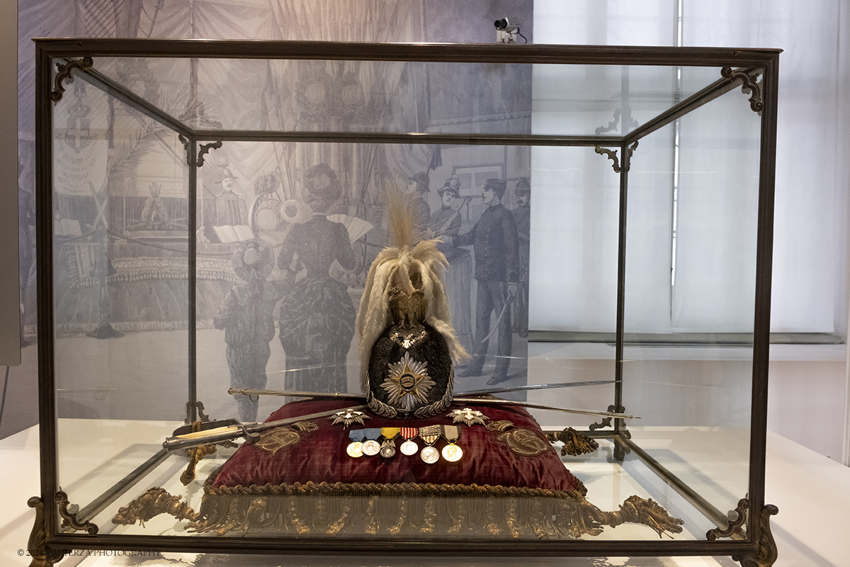 _DSF6246.jpg - 21/10/2024. Torino. Lâ€™esposizione, vuole ricordare, a 140 anni dallâ€™evento, il primo allestimento del Museo del Risorgimento: il Tempio del Risorgimento che fu collocato in uno spazio dellâ€™Esposizione Generale Italiana del 1884, tenutasi nel Parco del Valentino. Nella foto cimeli di Vittorio Emanuele II, 1878