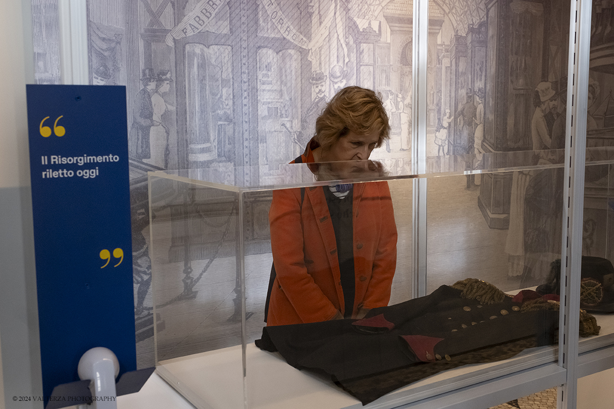 _DSF6299.jpg - 21/10/2024. Torino. Lâ€™esposizione, vuole ricordare, a 140 anni dallâ€™evento, il primo allestimento del Museo del Risorgimento: il Tempio del Risorgimento che fu collocato in uno spazio dellâ€™Esposizione Generale Italiana del 1884, tenutasi nel Parco del Valentino. Nella foto in visita alla mostra