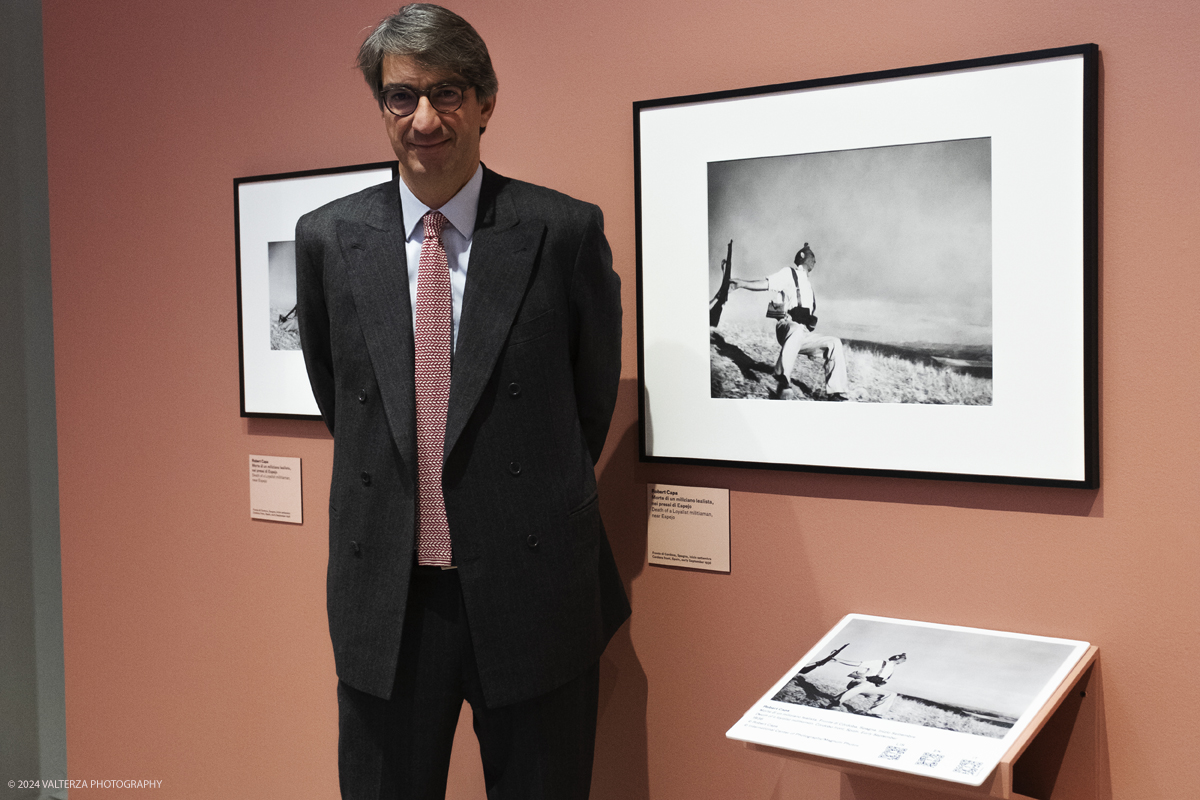 _DSF5277.jpg - 13/02/20224. Torino. Dal 14 Febbraio a CAMERA - Centro Italiano per la Fotografia la tragica guerra civile spagnola, e il rapporto professionale e sentimentale fra Robert Capa e Gerda Taro sono il fulcro della mostra  che con oltre 120 fotografie racconta una stagione intensa di fotografia, guerra e amore. Nella foto il Presidente di Camera Emanuele Chieli