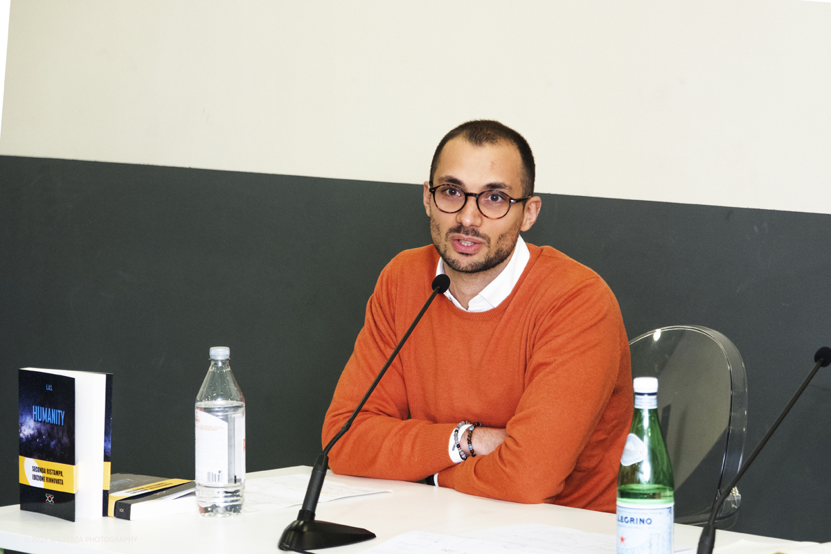 _DSF6387.jpg - 20/05/2023. Torino. Edizioni Caramella. Paola Caramella presenta il nuovo libro di Luigi Squillante Humanity. Nella foto l'autore Luigi Squillante