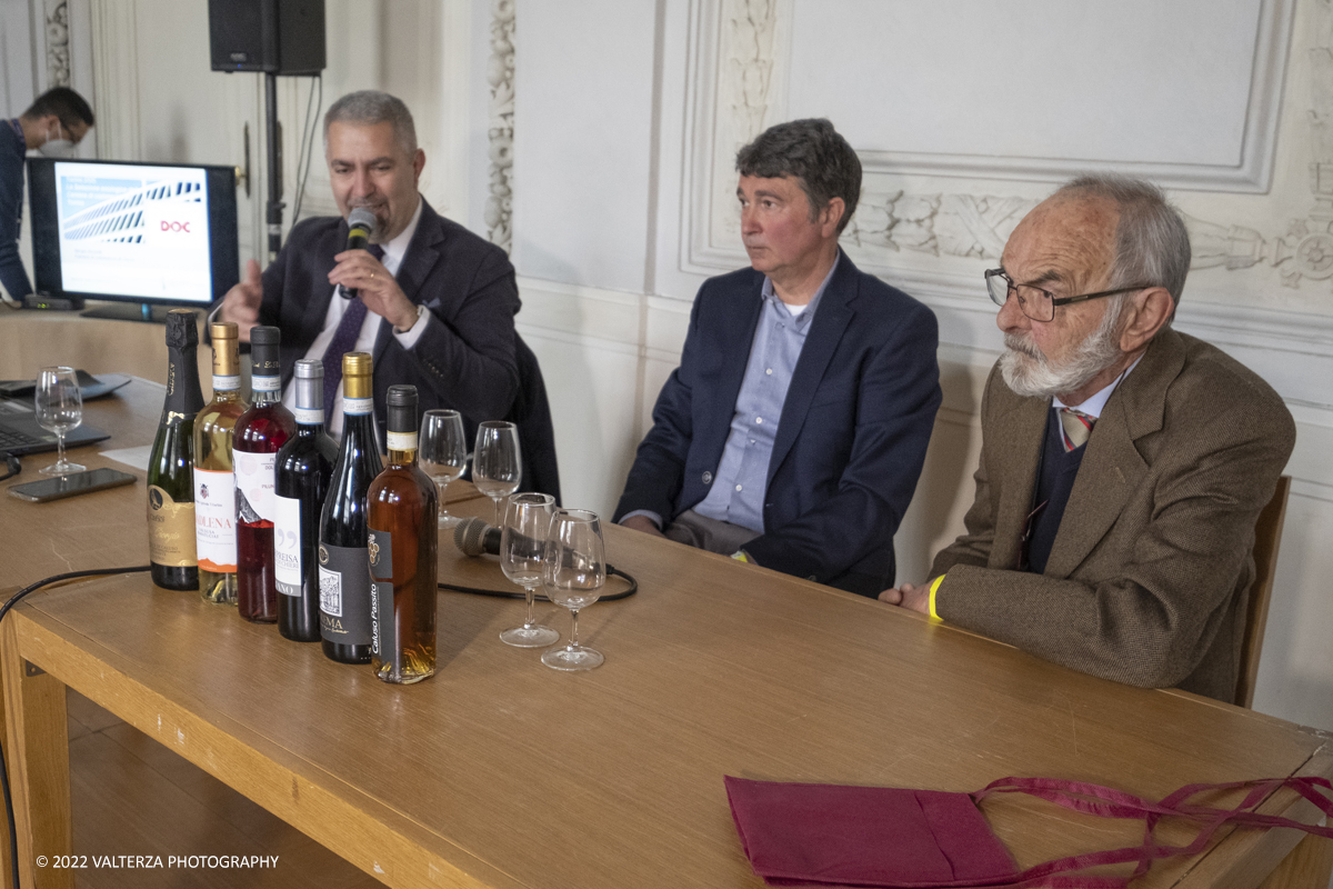 _DSF7567.jpg - 23/04/2022.Torino. Al Museo del Risorgimento Torna il Salone del vino  nell'ambito della Torino Wine Week. Nella foto un momento della presentazione del premio Torino DOC e degustazione di alcuni dei vini premiati in collaborazione con l'Enoteca regionale dei vini della provincia di Torino