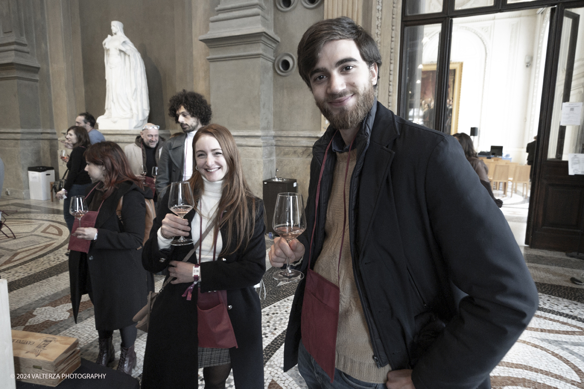 _DSF7049.jpg - 03/03/2024. Torino. Il Salone del Vino di Torino giunge alla sua seconda edizione da sabato 2 a lunedÃ¬ 4 marzo allâ€™interno di due spazi espositivi: le OGR Torino e il Museo Nazionale del Risorgimento Italiano. Nella foto le degustazioni del pubblico al Museo del Risorgimento