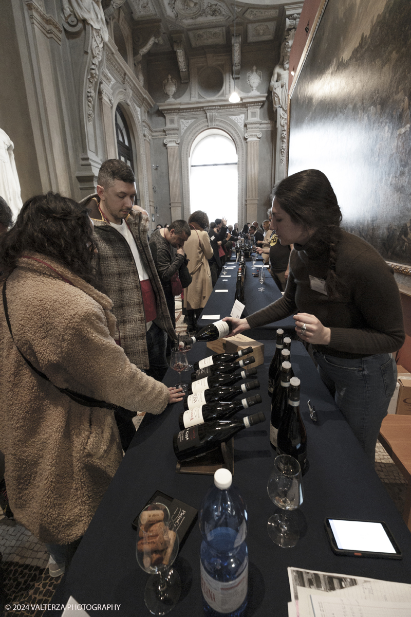 _DSF7075.jpg - 03/03/2024. Torino. Il Salone del Vino di Torino giunge alla sua seconda edizione da sabato 2 a lunedÃ¬ 4 marzo allâ€™interno di due spazi espositivi: le OGR Torino e il Museo Nazionale del Risorgimento Italiano. Nella foto le degustazioni del pubblico al Mueo del Risorgimento