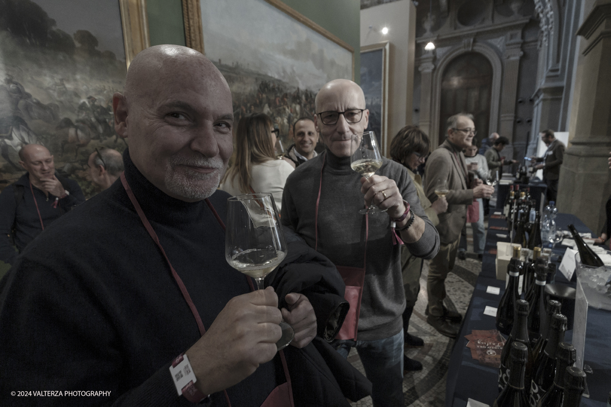 _DSF7107.jpg - 03/03/2024. Torino. Il Salone del Vino di Torino giunge alla sua seconda edizione da sabato 2 a lunedÃ¬ 4 marzo allâ€™interno di due spazi espositivi: le OGR Torino e il Museo Nazionale del Risorgimento Italiano. Nella foto le degustazioni del pubblico al Museo del Risorgimento