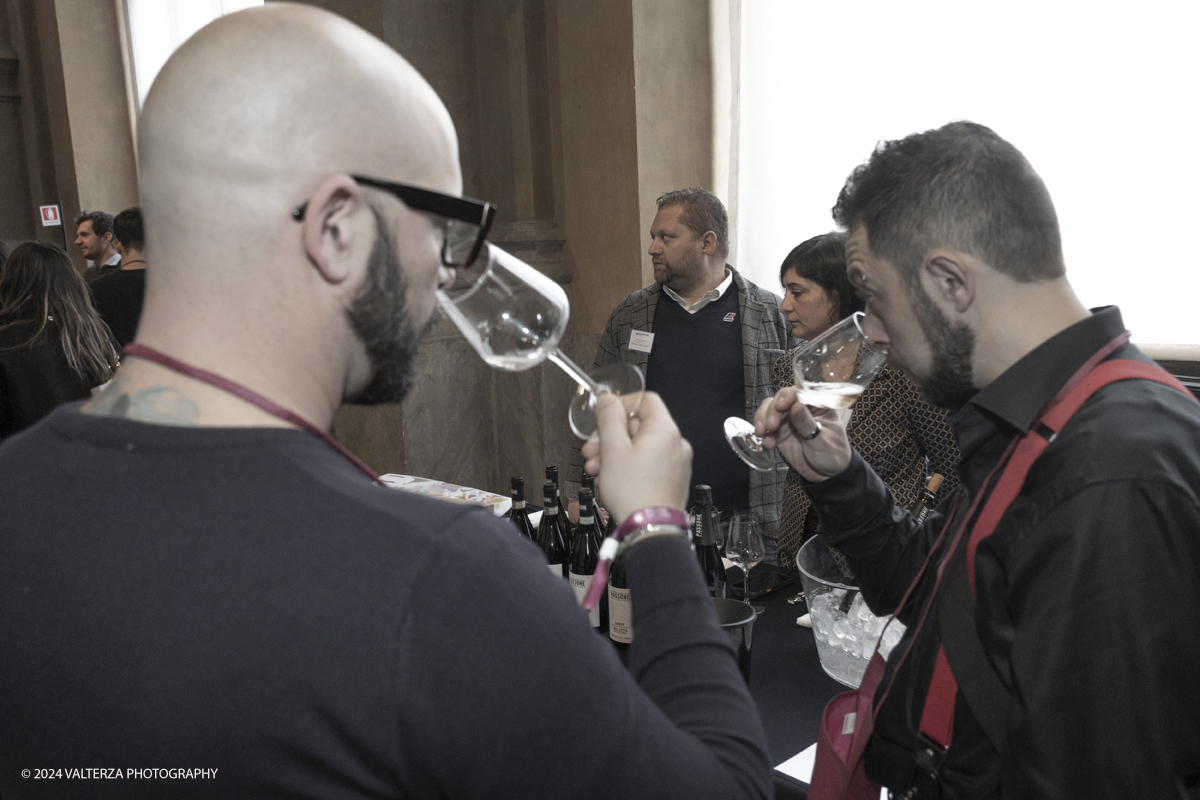 _DSF7165.jpg - 03/03/2024. Torino. Il Salone del Vino di Torino giunge alla sua seconda edizione da sabato 2 a lunedÃ¬ 4 marzo allâ€™interno di due spazi espositivi: le OGR Torino e il Museo Nazionale del Risorgimento Italiano. Nella foto le degustazioni del pubblico al Museo del Risorgimento