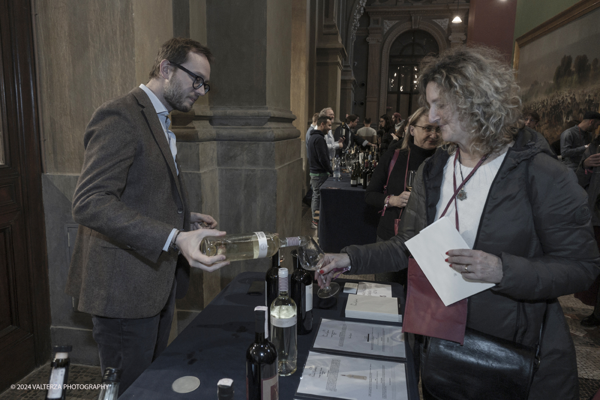 _DSF7189.jpg - 03/03/2024. Torino. Il Salone del Vino di Torino giunge alla sua seconda edizione da sabato 2 a lunedÃ¬ 4 marzo allâ€™interno di due spazi espositivi: le OGR Torino e il Museo Nazionale del Risorgimento Italiano. Nella foto  degustazioni di Vermouth del pubblico al Mueso del Risorgimento