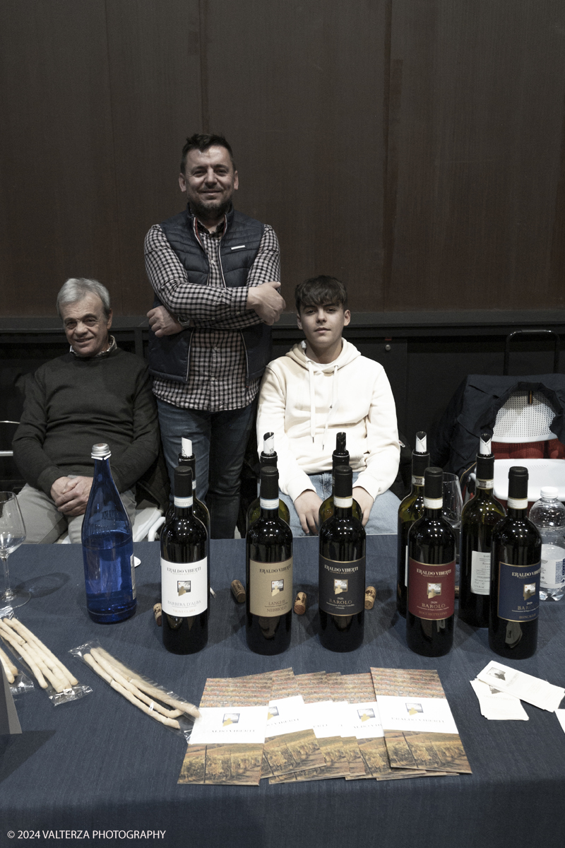 _DSF7260.jpg - 03/03/2024. Torino. Il Salone del Vino di Torino giunge alla sua seconda edizione da sabato 2 a lunedÃ¬ 4 marzo allâ€™interno di due spazi espositivi: le OGR Torino e il Museo Nazionale del Risorgimento Italiano. Nella foto uno degli stand all'interno delle OGR