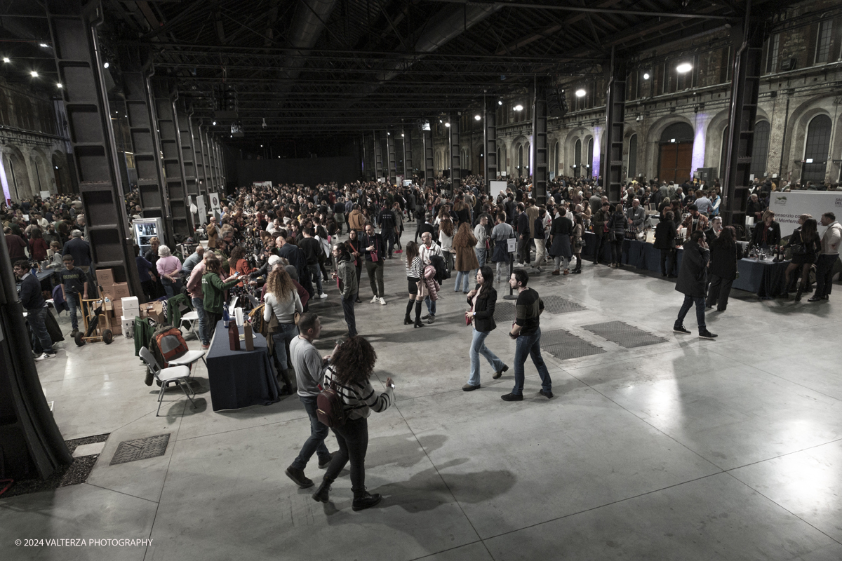 _DSF7624.jpg - 03/03/2024. Torino. Il Salone del Vino di Torino giunge alla sua seconda edizione da sabato 2 a lunedÃ¬ 4 marzo allâ€™interno di due spazi espositivi: le OGR Torino e il Museo Nazionale del Risorgimento Italiano. Nella foto parte del Salone alle OGR