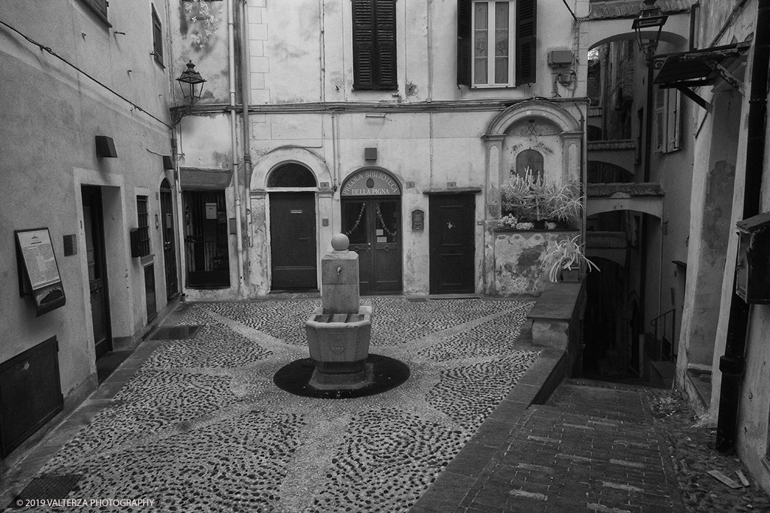 _DSF0577.jpg - 01/01/2020. Il quartiere storico di Sanremo la Pigna.