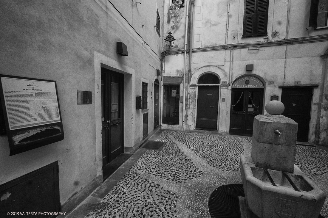 _DSF0587.jpg - 01/01/2020. Il quartiere storico di Sanremo la Pigna.