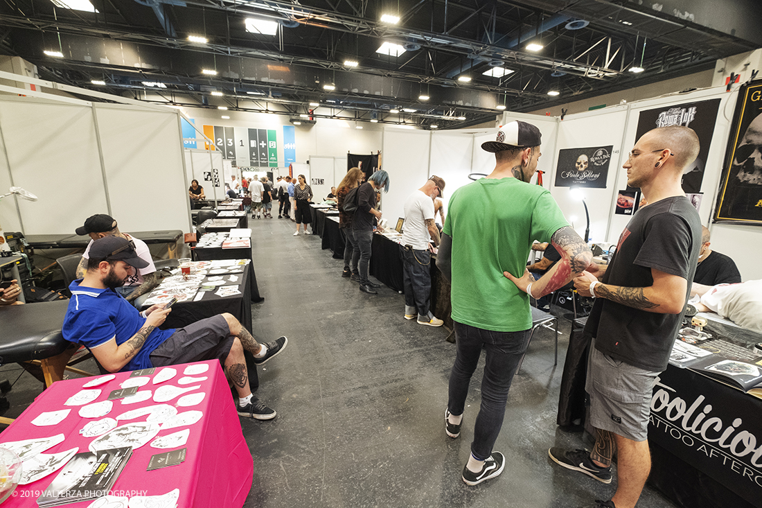 _DSF7845.jpg - 13/09/2019. Torino. Tattoo Convention Ã¨ un evento internazionale che ospita 340 tatuatori provenienti da tutto il mondo, 50 stand degli operatori e fornitori piÃ¹ importanti del settore. Nella foto stand dei tatuatori/tatuatrici