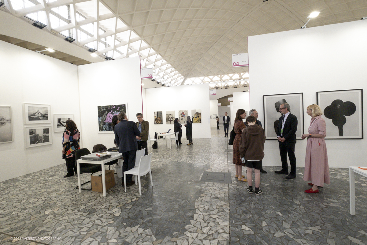 _DSF4081.jpg - 04/05/2023. Torino. The Phair-Photo Art Fair, lâ€™appuntamento annuale dedicato allâ€™immagine e alla fotografia di Torino. Gallerie nazionali ed  internazionali dâ€™arte contemporanea e di fotografia, presentano i loro progetti espositivi. Nella foto parte dell'allestimento della mostra