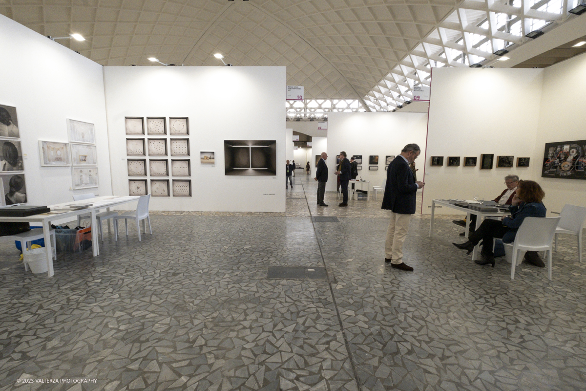 _DSF4260.jpg - 04/05/2023. Torino. The Phair-Photo Art Fair, lâ€™appuntamento annuale dedicato allâ€™immagine e alla fotografia di Torino. Gallerie nazionali ed  internazionali dâ€™arte contemporanea e di fotografia, presentano i loro progetti espositivi. Nella foto parte dell'allestimento della mostra