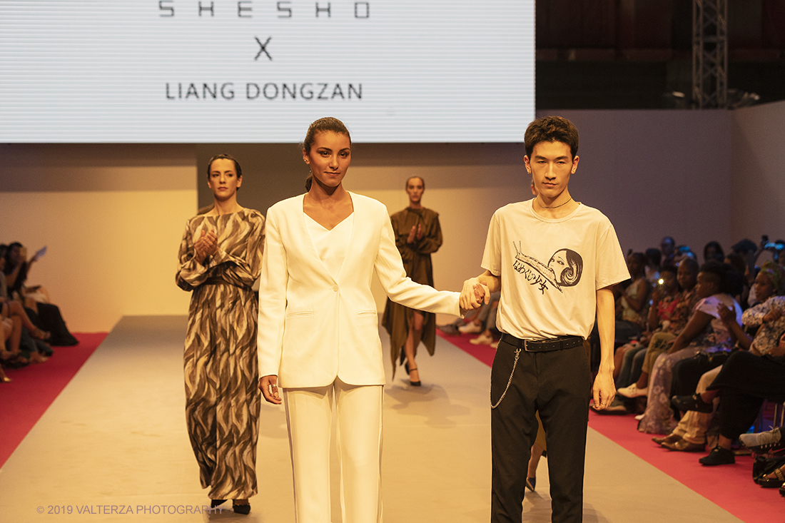 _G3I2855.jpg - 27-06-2019. Torino, quest'anno la Cina  ha aperto le sfilate della settimana di moda  della TFW . Nella foto una creazione Chichu Shesho per Liang Dongzan