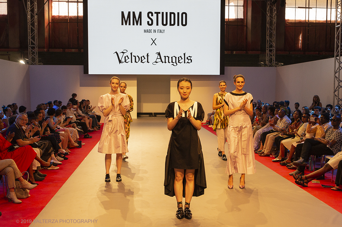 _X9B8840.jpg - 27-06-2019. Torino, quest'anno la Cina  ha aperto le sfilate della settimana di moda  della TFW . Nella foto una creazione MM Studio per Velvet Angels