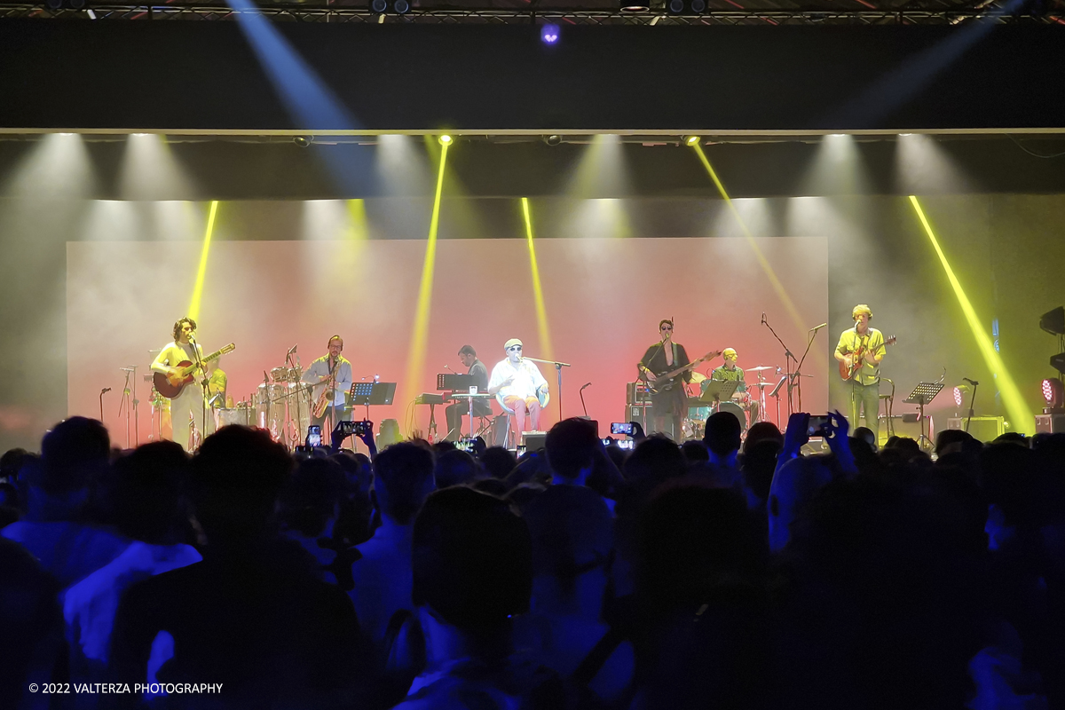 20220615_222359.jpg - 15/06/2022.Torino. Nascimento Ã¨ un idolo della musica brasiliana, un cantautore celebrato in tutto il Mondo. Parte da Torino il tour di addio ai palchi di Nascimiento. Nella foto Milton Nascimento ed il suo complesso