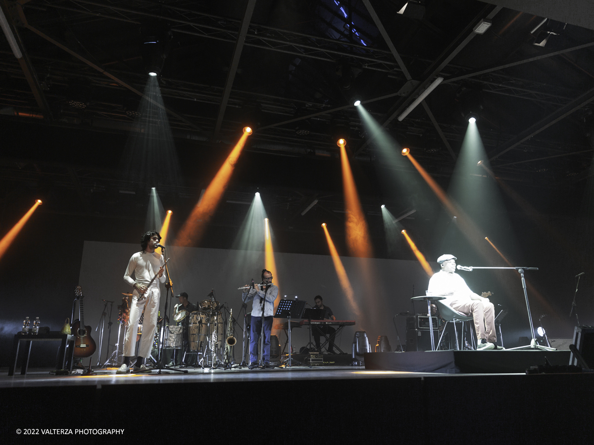 _X9B9944.jpg - 15/06/2022.Torino. Nascimento Ã¨ un idolo della musica brasiliana, un cantautore celebrato in tutto il Mondo. Parte da Torino il tour di addio ai palchi di Nascimiento. Nella foto Milton Nascimento ed il suo complesso