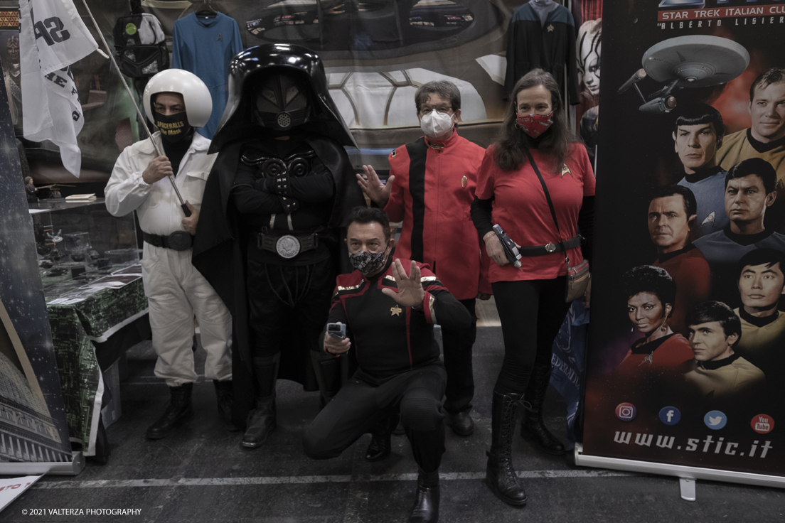 _DSF9955.jpg - 11/12/2021. Torino.  Fumetti, giochi, videogames e cosplay sono i protagonisti della settima edizione della kermesse irrinunciabile per tutti gli amanti di fumetti e tutto quello che ci gira intorno.. Nella foto stand di Cosplay della serie Star Trek