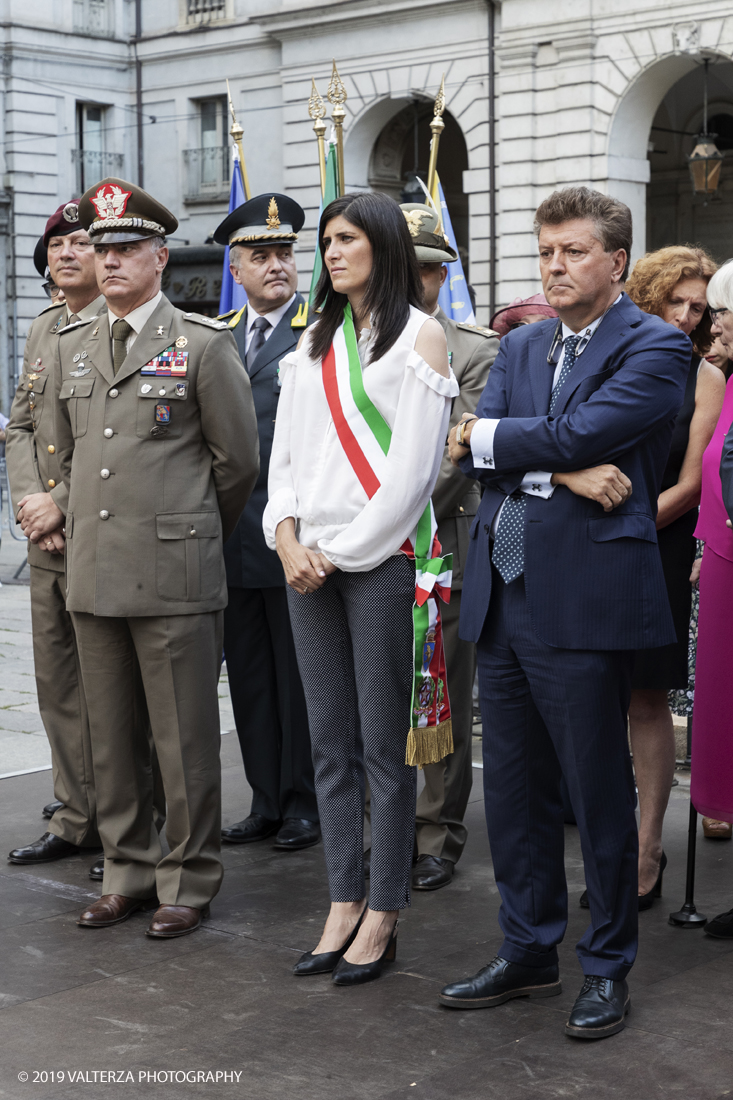 _G3I4487.jpg - 7/09/2019. Torino. Cerimonie di celebrazione dell'evento  con il gruppo storico Pietro Micca. Nella foto Onori al Gonfalone della cittÃ  ed alle autoritÃ , rassegna di reparti schierati da parte delle autoritÃ , commemorazione ed onori al monumento del principe Eugenio con salva di fucileria.