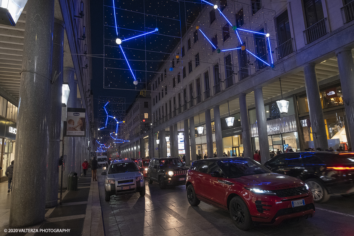 _DSF9112.jpg - 13/12/2020. Torino. Torino si prepara al Natale. Nella foto via Roma