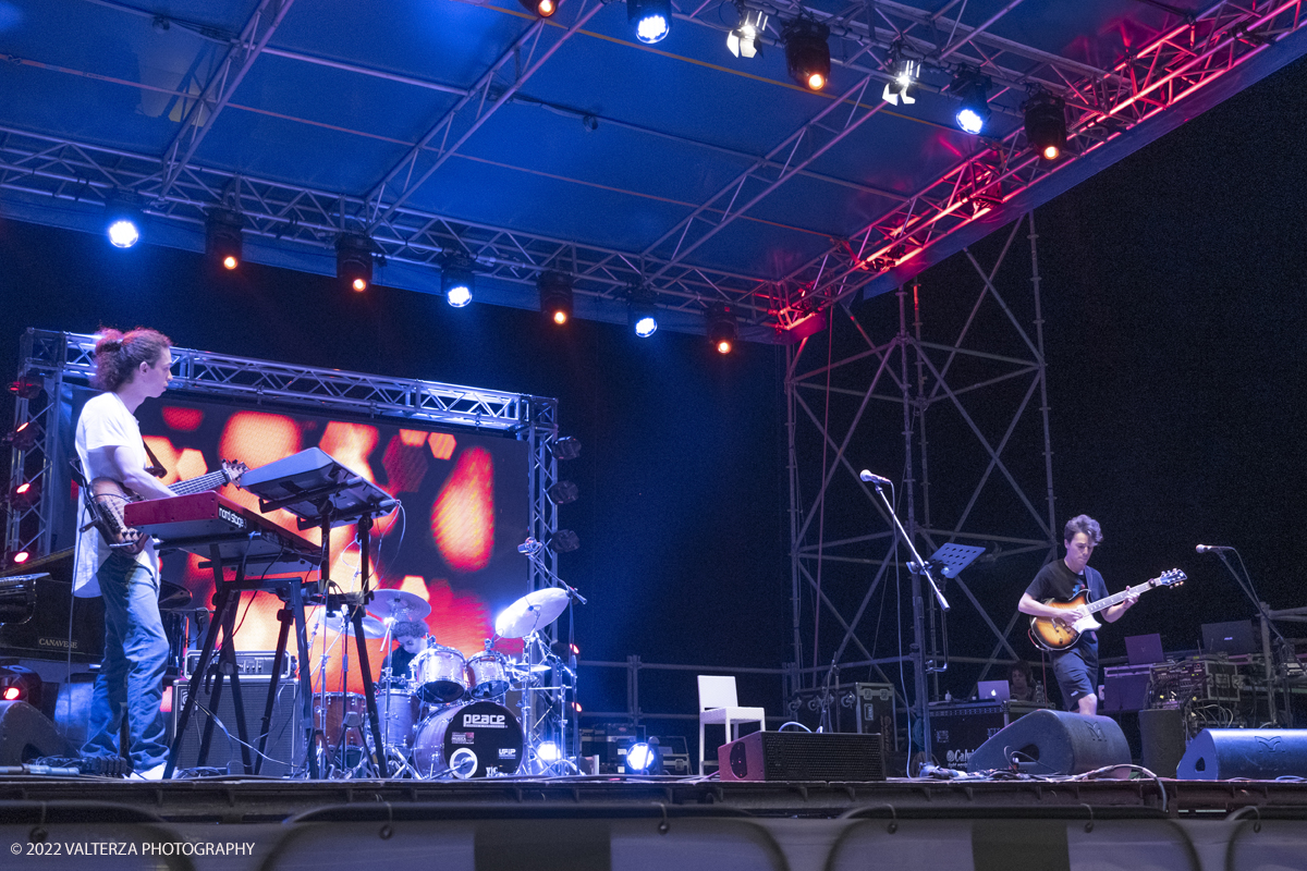 DSCF1200.jpg - 11/08/2022.Sanremo. Il trio Matteo Mancuso alla chitarra, Gianluca Pellerito alla Batteria e Riccardo Oliva al Basso elettrico e tastiera in concerto.