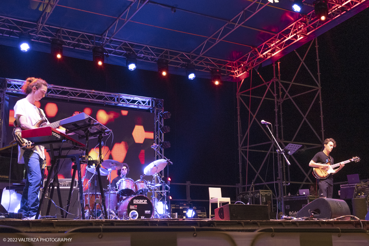 DSCF1208.jpg - 11/08/2022.Sanremo. Il trio Matteo Mancuso alla chitarra, Gianluca Pellerito alla Batteria e Riccardo Oliva al Basso elettrico e tastiera in concerto.