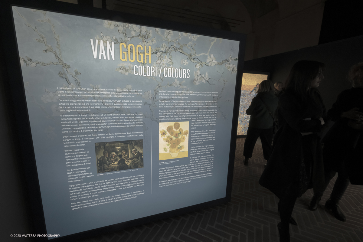 _DSF5182.jpg - 17/03/2023. Torino. Arriva a Torino VanGogh experience,  la mostra multimediale che abbraccia il visitatore in una nuova esperienza multisensoriale. Nella foto la prima parte della mostra