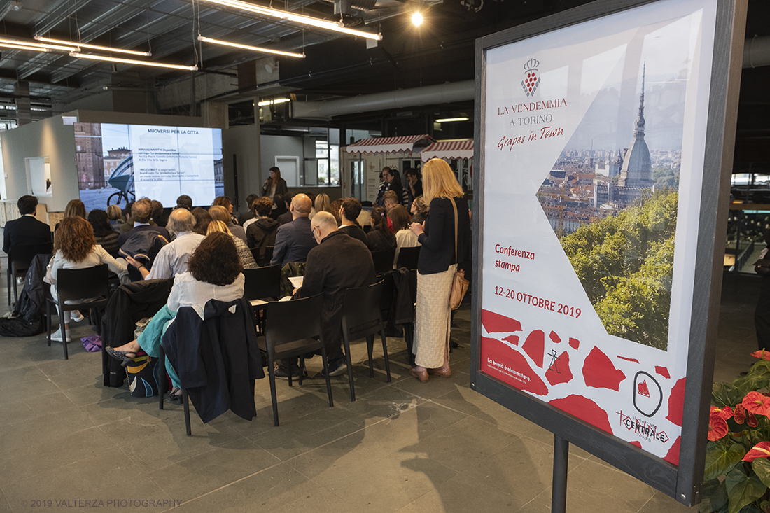 _DSF1029.jpg - 15-06-2019. Torino. Nove giorni di degustazioni, masterclass, incontri, visite guidate per apprezzare il Piemonte in un bicchiere: la cultura del vino, un paesaggio meraviglioso, le dimore piÃ¹ prestigiose, il valore del lavoro, lâ€™accoglienza e la convivialitÃ . Nella foto in apertura la presentazione del progetto da parte di Paola Casagrande Direttore della Regione Piemonte