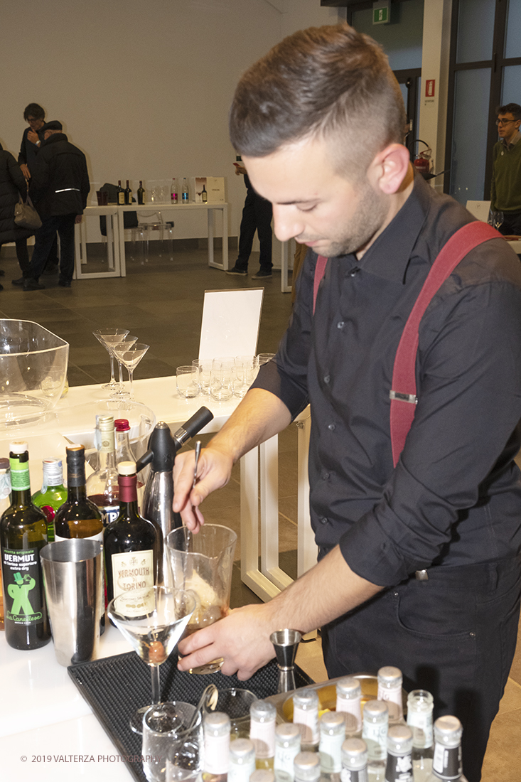 _DSF4787.jpg - 16-11-2019. Torino.   al vino aromatizzato Ã¨ stato dedicato un weekned giornata con degustazioni, miscelazioni e workshop, organizzata dallâ€™Istituto del Vermouth che ha invitato i 18 produttori storici per raccontare segreti e tradizione dello storico aperitivo. Nella foto l'area dove si preparano e si degustano i cocktails a base di Vermouth