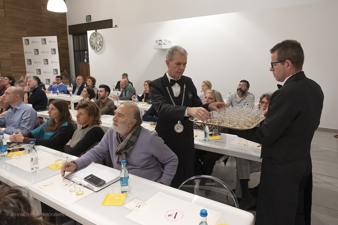 _DSF4844.jpg - 16-11-2019. Torino.   al vino aromatizzato Ã¨ stato dedicato un weekned giornata con degustazioni, miscelazioni e workshop, organizzata dallâ€™Istituto del Vermouth che ha invitato i 18 produttori storici per raccontare segreti e tradizione dello storico aperitivo. Nella foto l'ara dove si svolgono i workshop sul vermouth  per raccontare segreti e tradizione dello storico aperitivo.