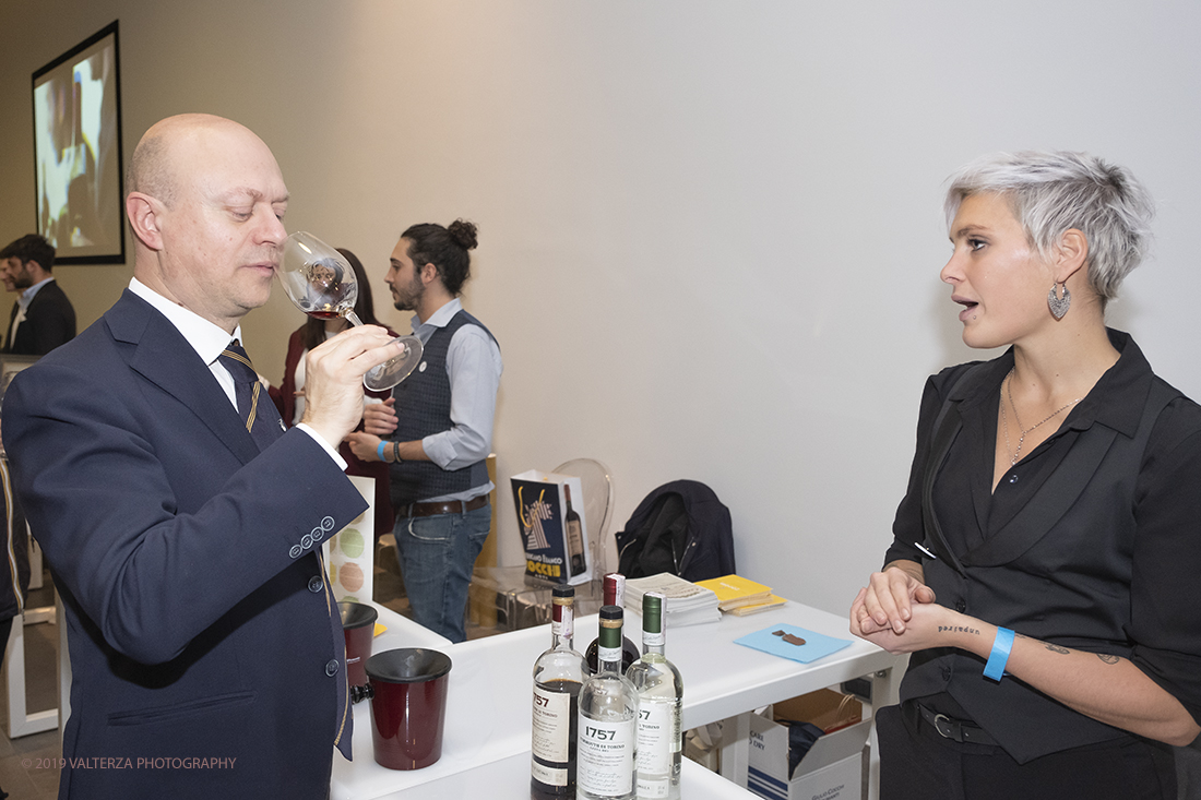 _DSF4954.jpg - 16-11-2019. Torino.   al vino aromatizzato Ã¨ stato dedicato un weekned giornata con degustazioni, miscelazioni e workshop, organizzata dallâ€™Istituto del Vermouth che ha invitato i 18 produttori storici per raccontare segreti e tradizione dello storico aperitivo. Nella foto l'area dove si degustano i Vermouth di 18 produttori storici italiani.