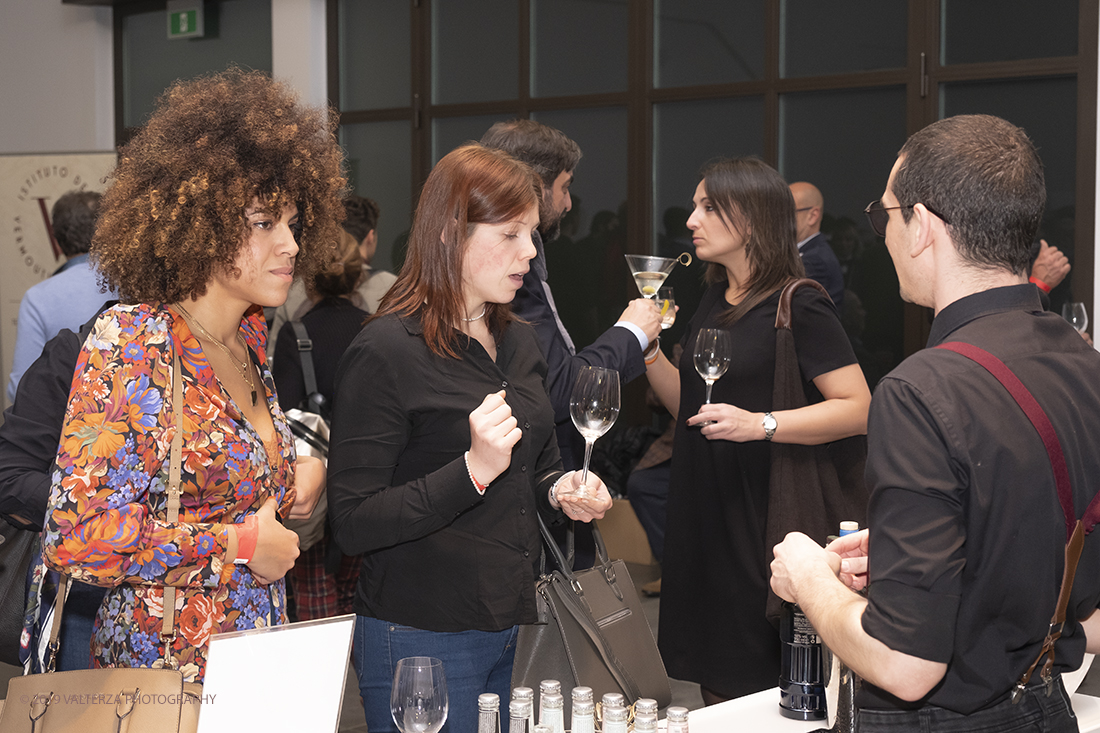 _DSF4996.jpg - 16-11-2019. Torino.   al vino aromatizzato Ã¨ stato dedicato un weekned giornata con degustazioni, miscelazioni e workshop, organizzata dallâ€™Istituto del Vermouth che ha invitato i 18 produttori storici per raccontare segreti e tradizione dello storico aperitivo. Nella foto l'area dove si preparano e si degustano i cocktails a base di Vermouth