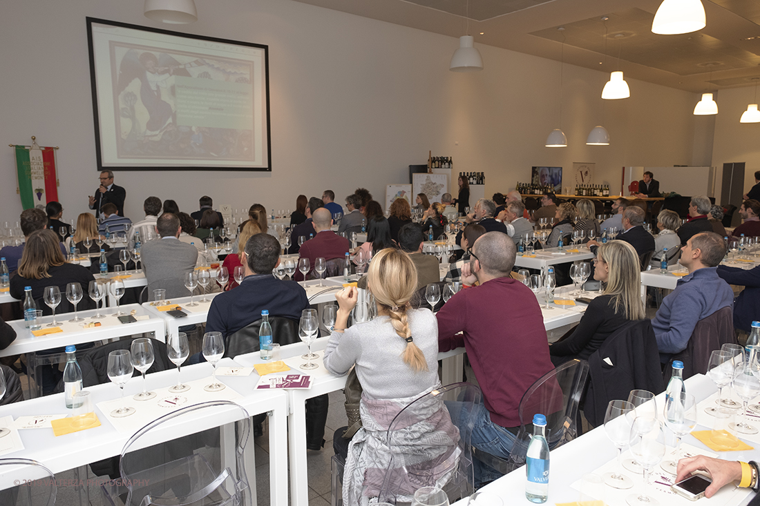 _DSF5061.jpg - 16-11-2019. Torino.   al vino aromatizzato Ã¨ stato dedicato un weekned giornata con degustazioni, miscelazioni e workshop, organizzata dallâ€™Istituto del Vermouth che ha invitato i 18 produttori storici per raccontare segreti e tradizione dello storico aperitivo. Nella foto l'ara dove si svolgono i workshop sul vermouth  per raccontare segreti e tradizione dello storico aperitivo.