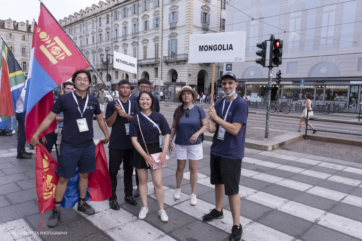 _DSF0763.jpg - 18/07/2022. Torino. Tornano i Mondiali universitari di golf: lâ€™evento 2022, giunto alla 18esima edizione, si terrÃ  dal 20 al 23 luglio al Royal Park I Roveri. In gara 19 Federazioni e 138 tra atleti e officials. Nella foto un momento della sfilata delle varie federazioni partecipanti ai giochi