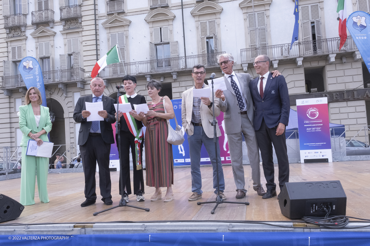 _DSF0910.jpg - 18/07/2022. Torino. Tornano i Mondiali universitari di golf: lâ€™evento 2022, giunto alla 18esima edizione, si terrÃ  dal 20 al 23 luglio al Royal Park I Roveri. In gara 19 Federazioni e 138 tra atleti e officials. Nella foto i rappresentanti del CUS Torino, del Royal Park I Roveri a La Mandria e della FISU dichiarano all'unisono aperti i giochi