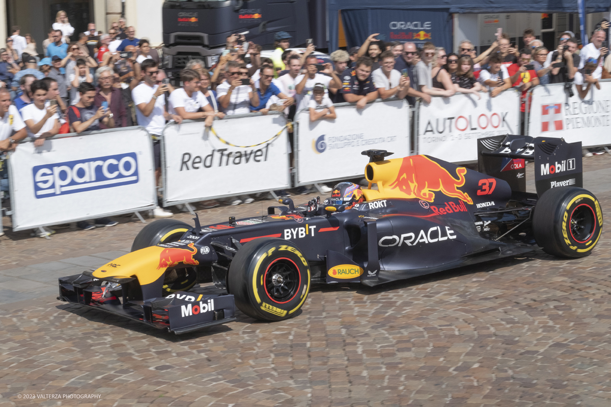 _DSF1717.jpg - 02/09/2023. Torino. Autolook Week Torino Ã¨ il festival che celebra la storia del motorsport e le auto da competizione. Nella foto momenti dell'esibizione della F1 Red Bull RB8