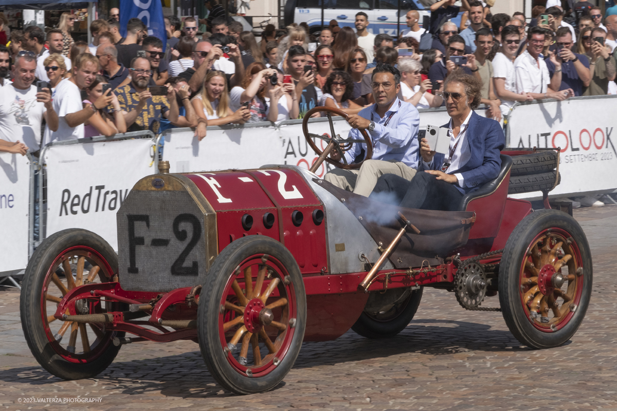 _DSF2578.jpg - 02/09/2023. Torino. Autolook Week Torino Ã¨ il festival che celebra la storia del motorsport e le auto da competizione. Nella foto la FIAT 130 hp, 1907 guida la parata finale di parte delle vetture esposte, il passeggero Ã¨ il Presidente del MAUTO architetto Benedetto Camerana