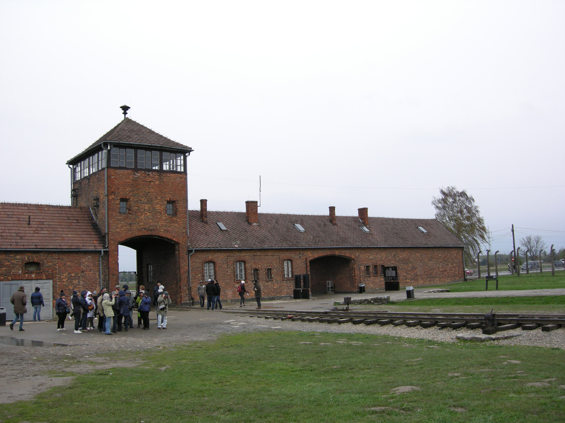 Birkenau-4.jpg