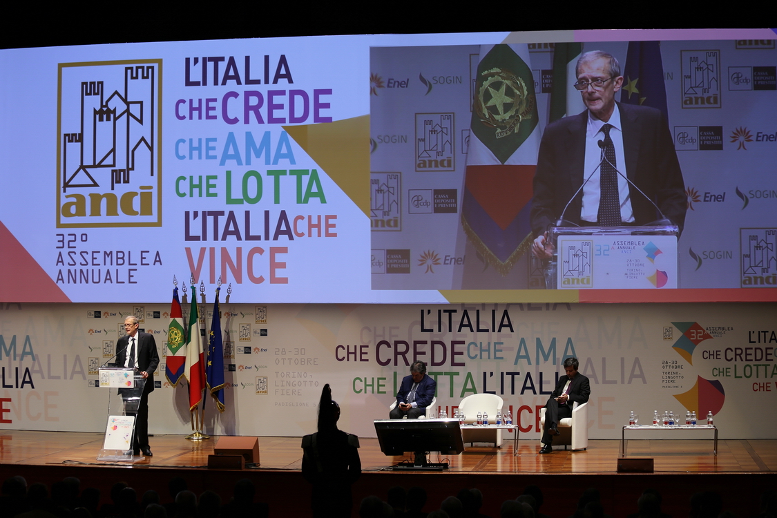 ANCI2015_101.JPG - Piero Fassino (Sindaco di Torino, Presidente ANCI)  Conclude la 32.ma Assemblea Nazionale ANCI a Torino Lingotto Fiere