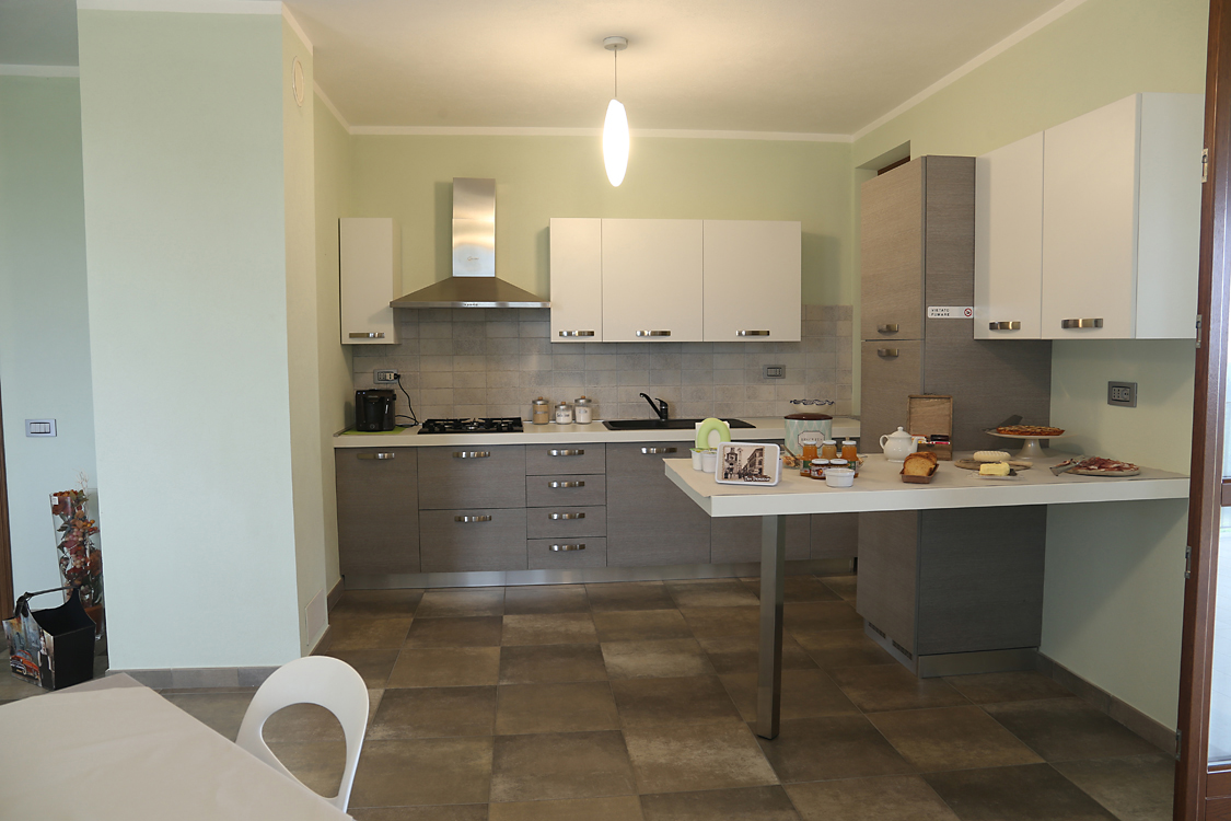 CàColomba_54.jpg - Cucina La funzionale cucina è dotata di ogni comfort ed è a completa disposizione degli ospiti. 