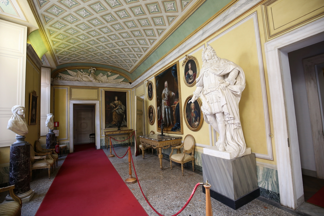 CastelloRacconigi_065.JPG - Galleria che conduce all'ampliamento voluto da Carlo Alberto