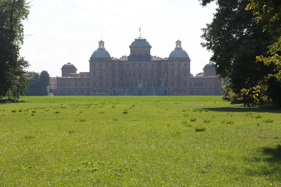 CastelloRacconigi_199.JPG - Veduta del Castello dal parco