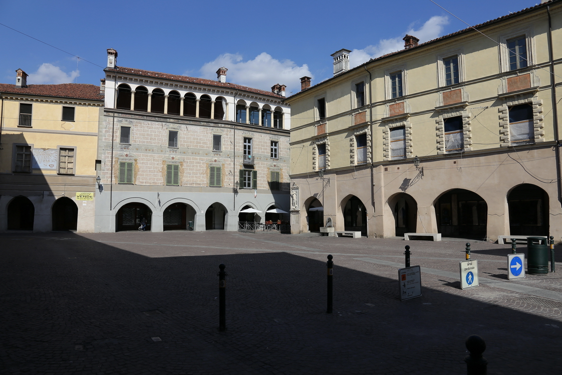 CastelloRacconigi_212.JPG - Racconigi - Piazza