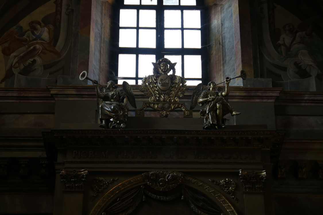 CastelloRacconigi_225.JPG - Chiesa S. Giovanni Battista - Particolare sopra l'Organo